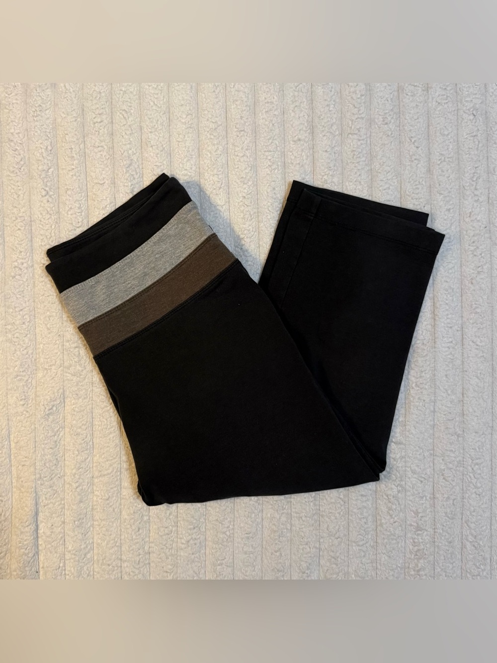 Women's Black Capri Cropped Leggings Striped Waistband Activewear
